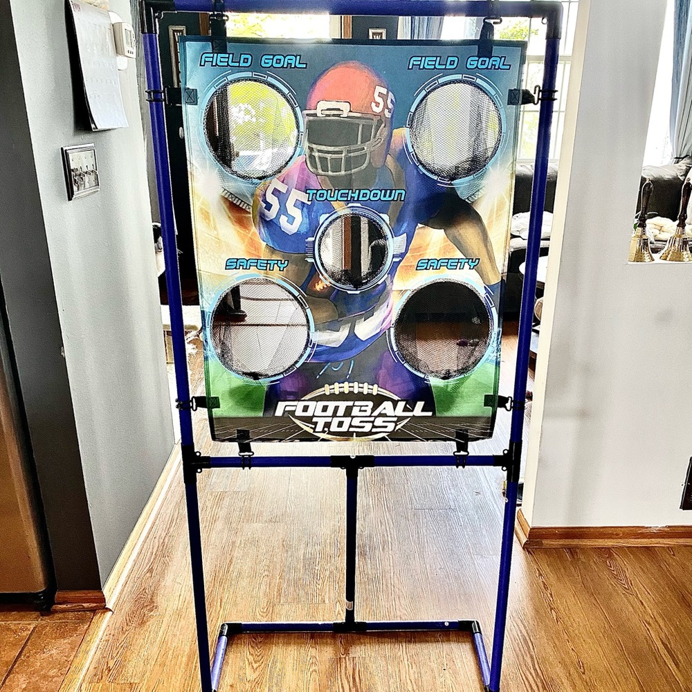 Kids football toss